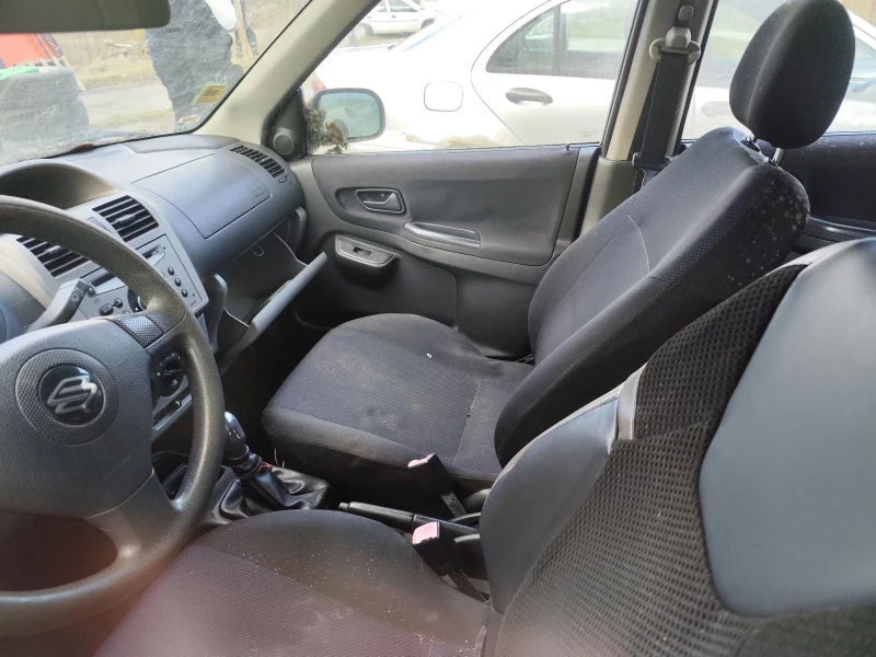 Suzuki Ignis 1.3 DDIS, снимка 5 - Автомобили и джипове - 49529491