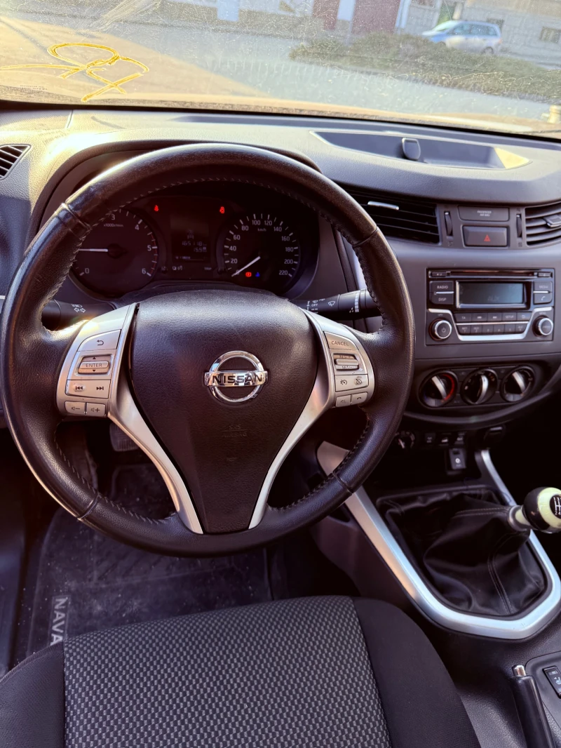 Nissan Navara NP300, снимка 12 - Автомобили и джипове - 52857785