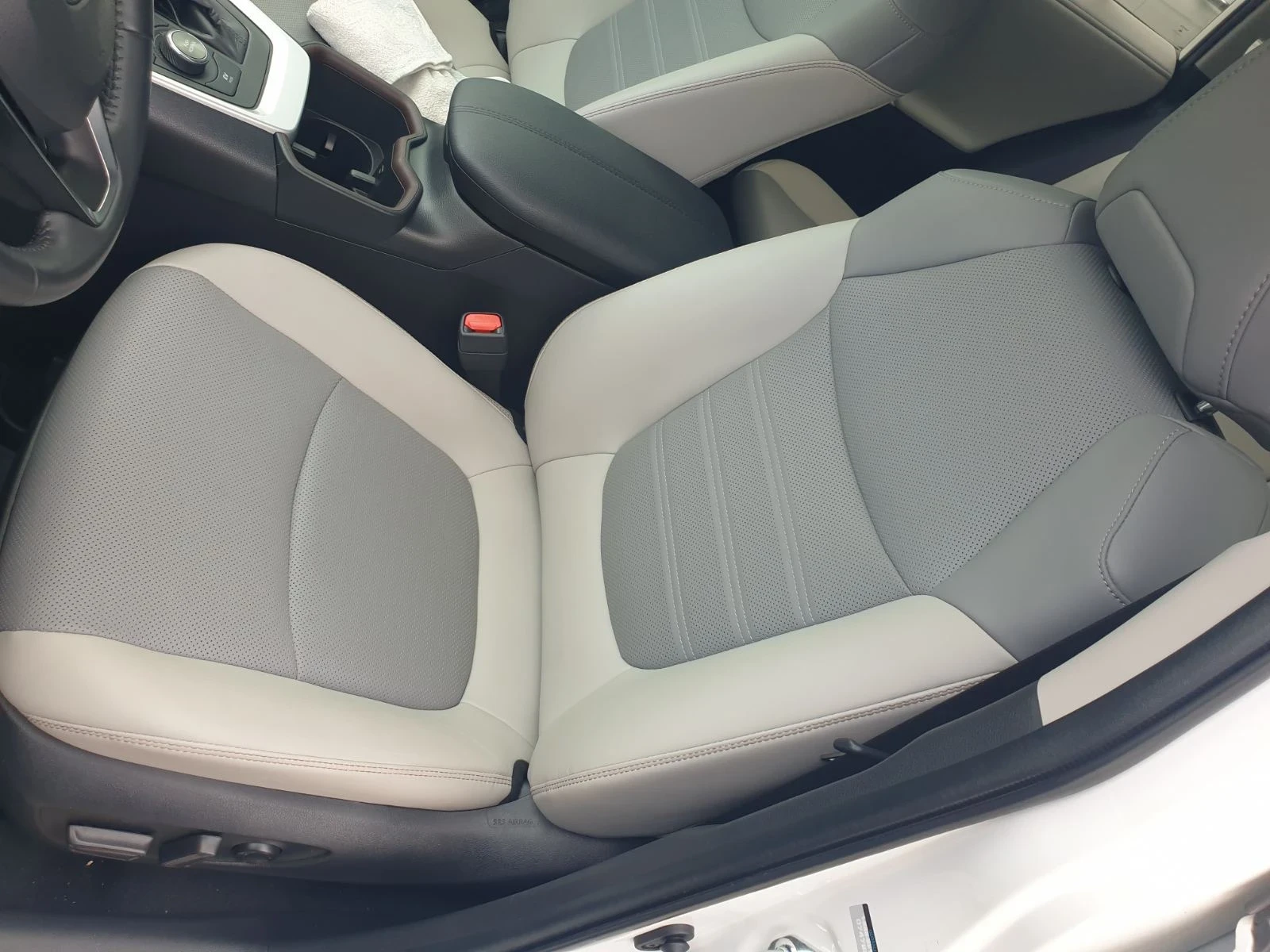 Toyota Rav4 2.5 Hybrid Platinum  - изображение 9