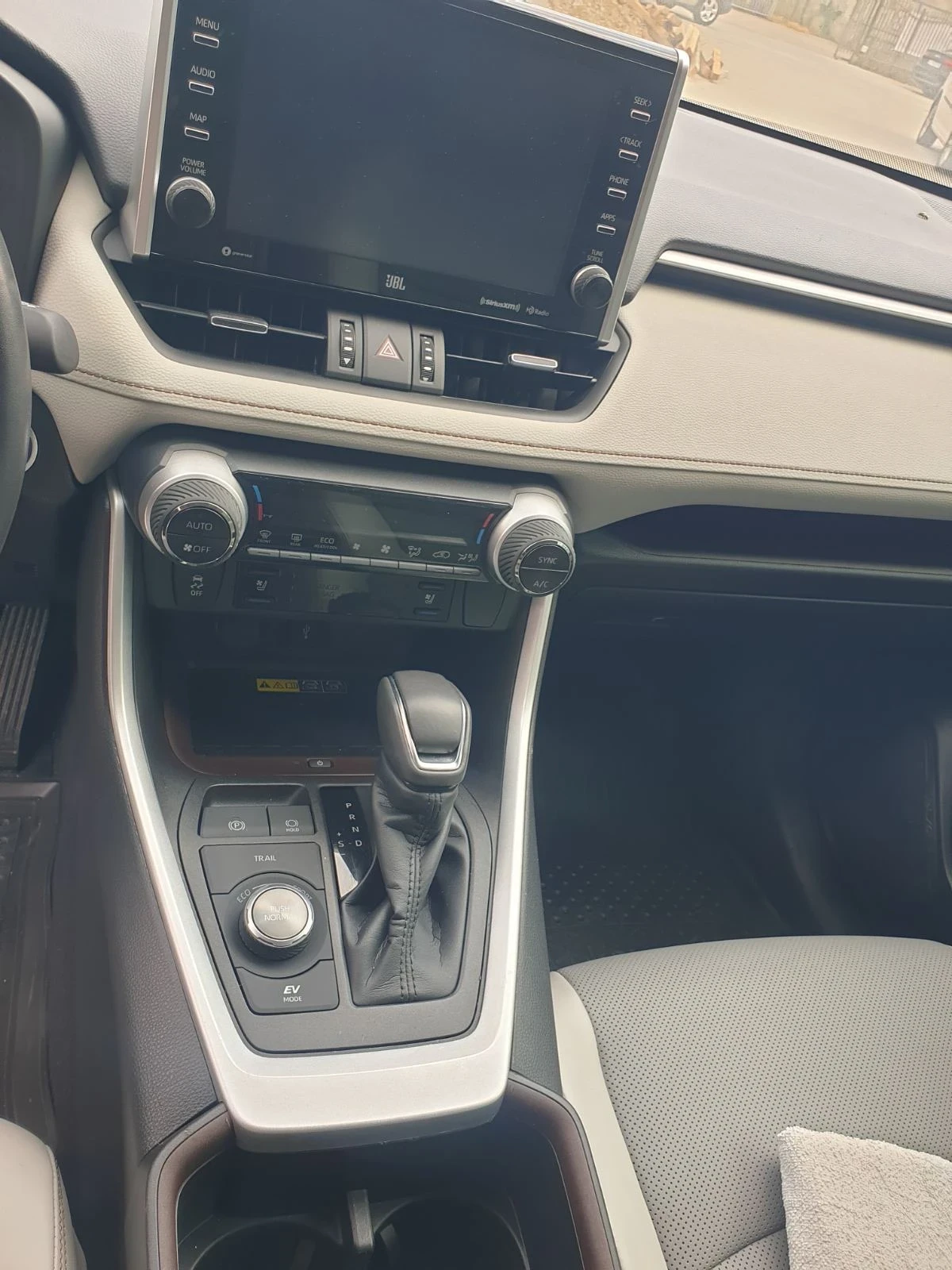 Toyota Rav4 2.5 Hybrid Platinum  - изображение 8