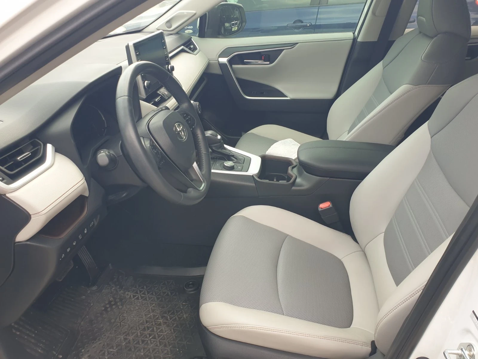 Toyota Rav4 2.5 Hybrid Platinum  - изображение 3