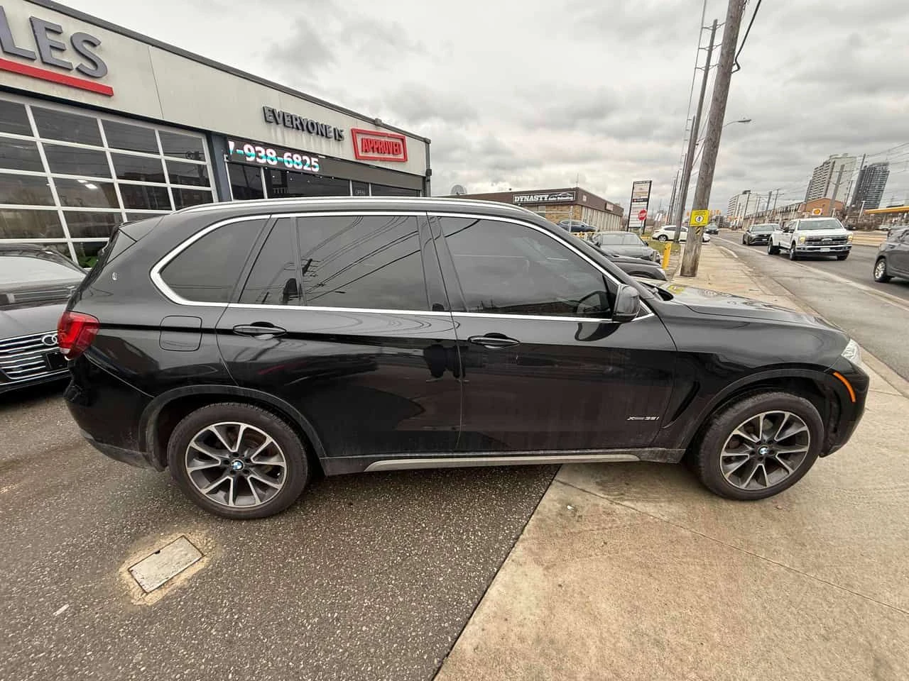BMW X5 * xDrive35i * ДИГИТАЛНО ТАБЛО* ПАНОРАМА* KEYLESS* , снимка 3 - Автомобили и джипове - 54492629