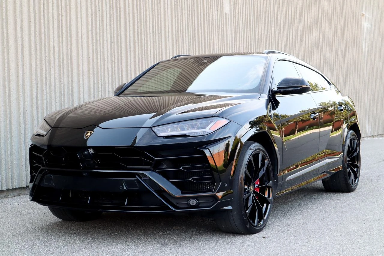 Lamborghini Urus DIS* HUD* B&O* ALCANTARA* PANO* ОБДУХ* 360* 