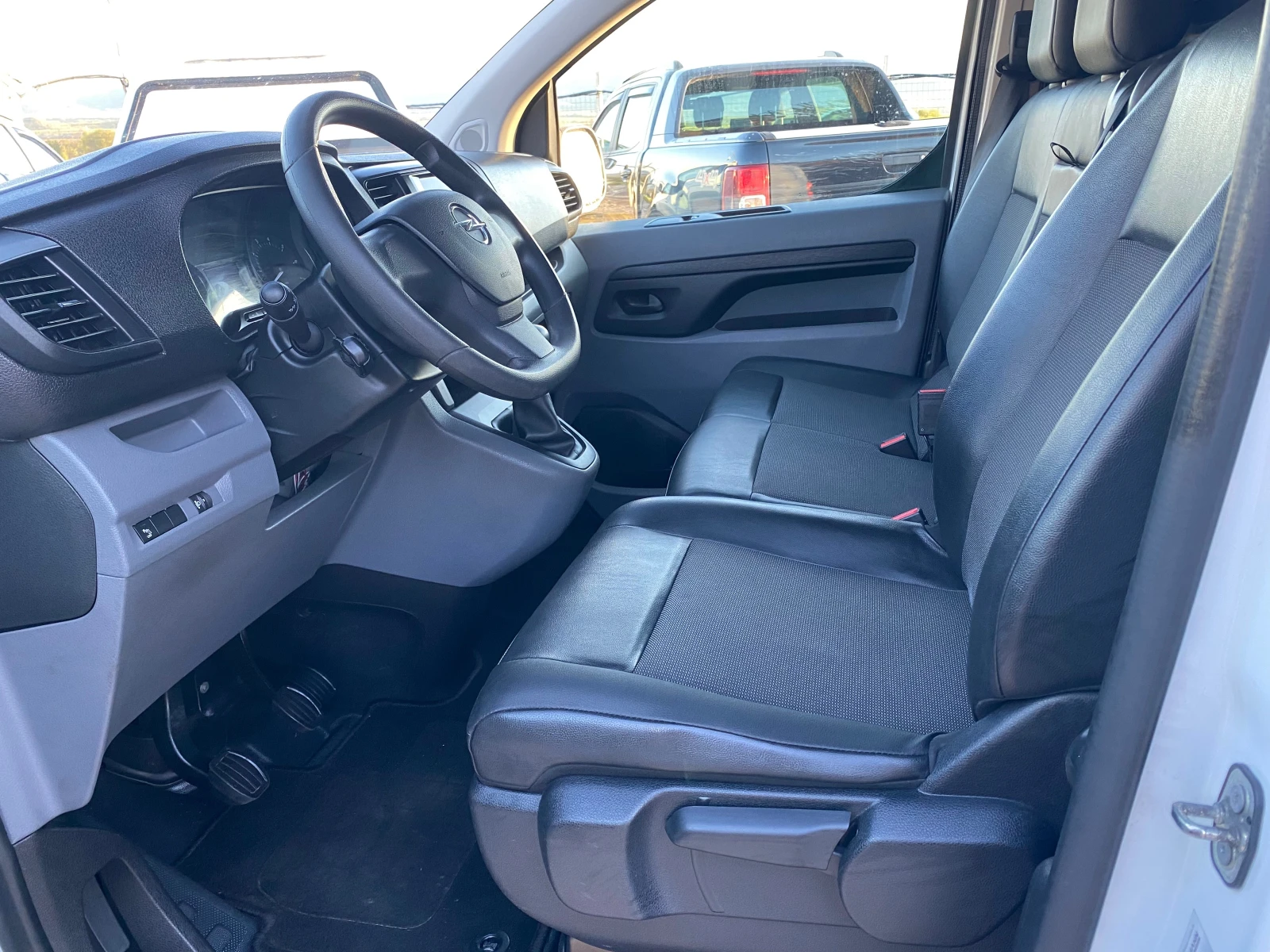 Opel Vivaro 2.0CDTI/2021г./MAXI/КАТО-НОВ, снимка 8 - Бусове и автобуси - 54390983