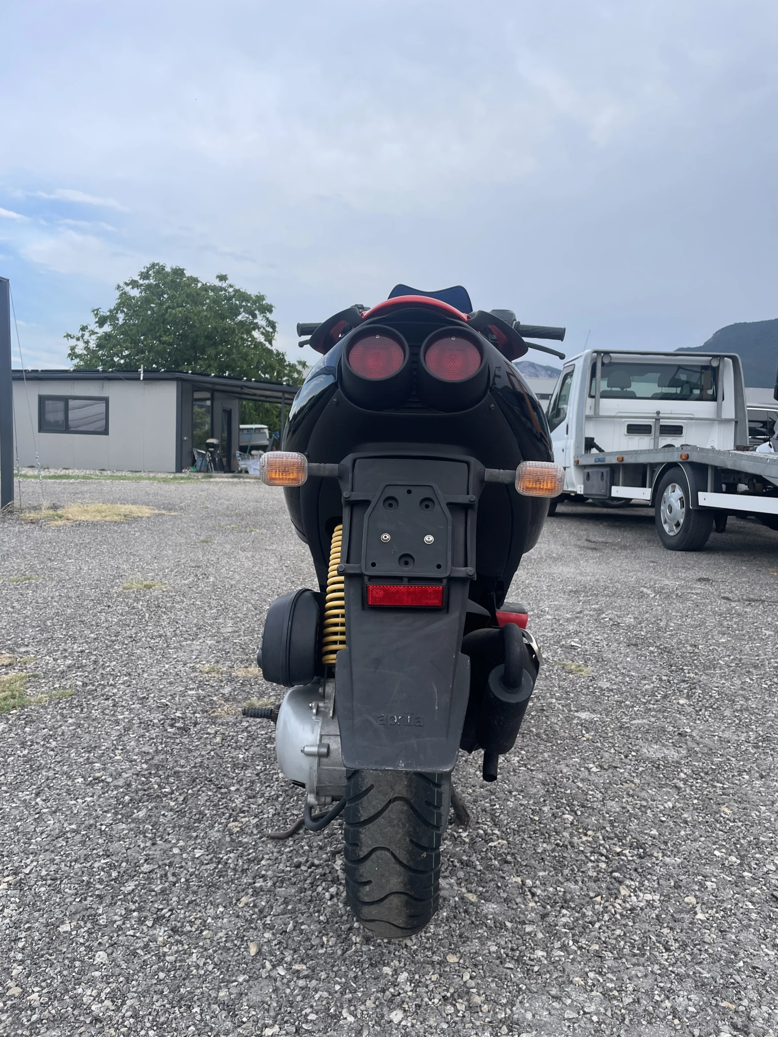 Aprilia Sr SR 50, снимка 4 - Мотоциклети и мототехника - 55376337