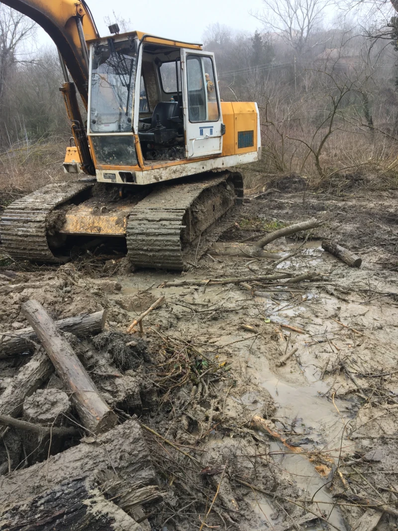 Багер Liebherr 912, снимка 4 - Индустриална техника - 52078929