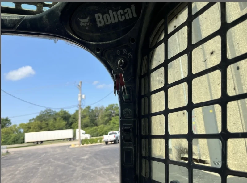 Мини челни товарачи Bobcat T650, снимка 9 - Индустриална техника - 53239500