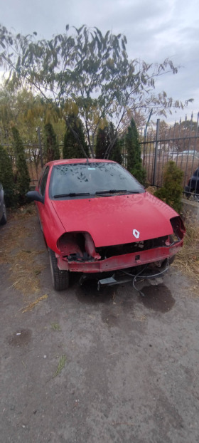 Renault Clio 2, снимка 2 - Автомобили и джипове - 44558756