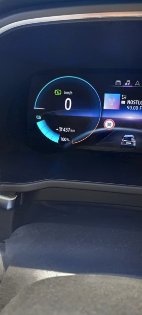Renault Zoe E-TECH 2023 . | Mobile.bg    14