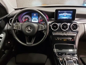 Mercedes-Benz 220, снимка 9