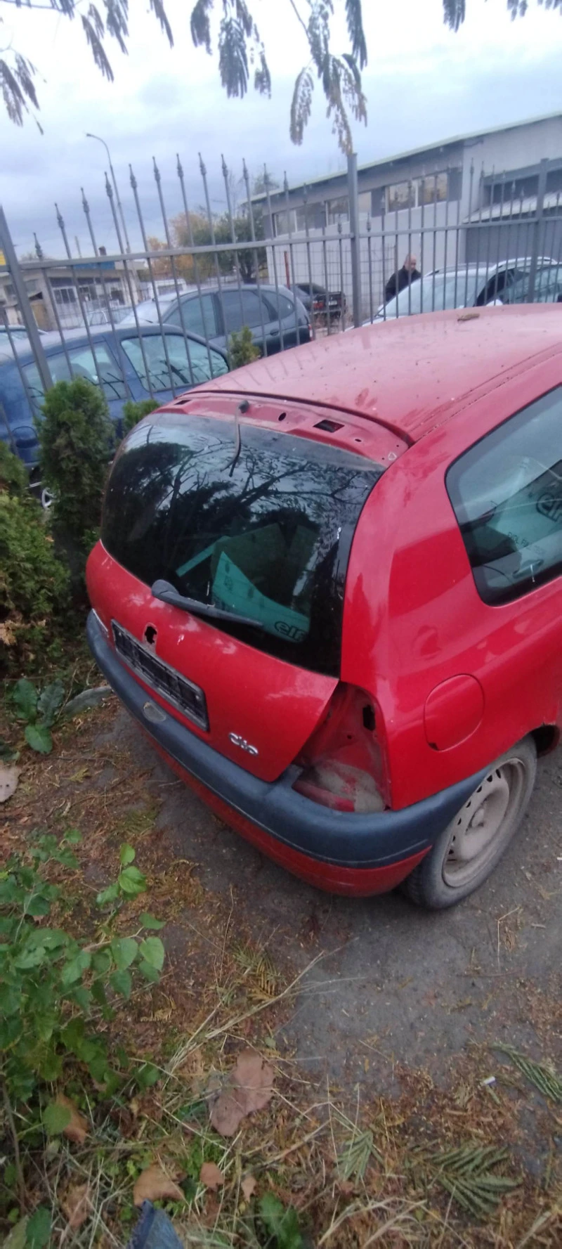 Renault Clio 2, снимка 5 - Автомобили и джипове - 47507801