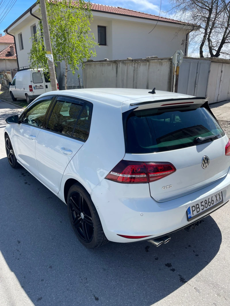 VW Golf, снимка 4 - Автомобили и джипове - 47652729