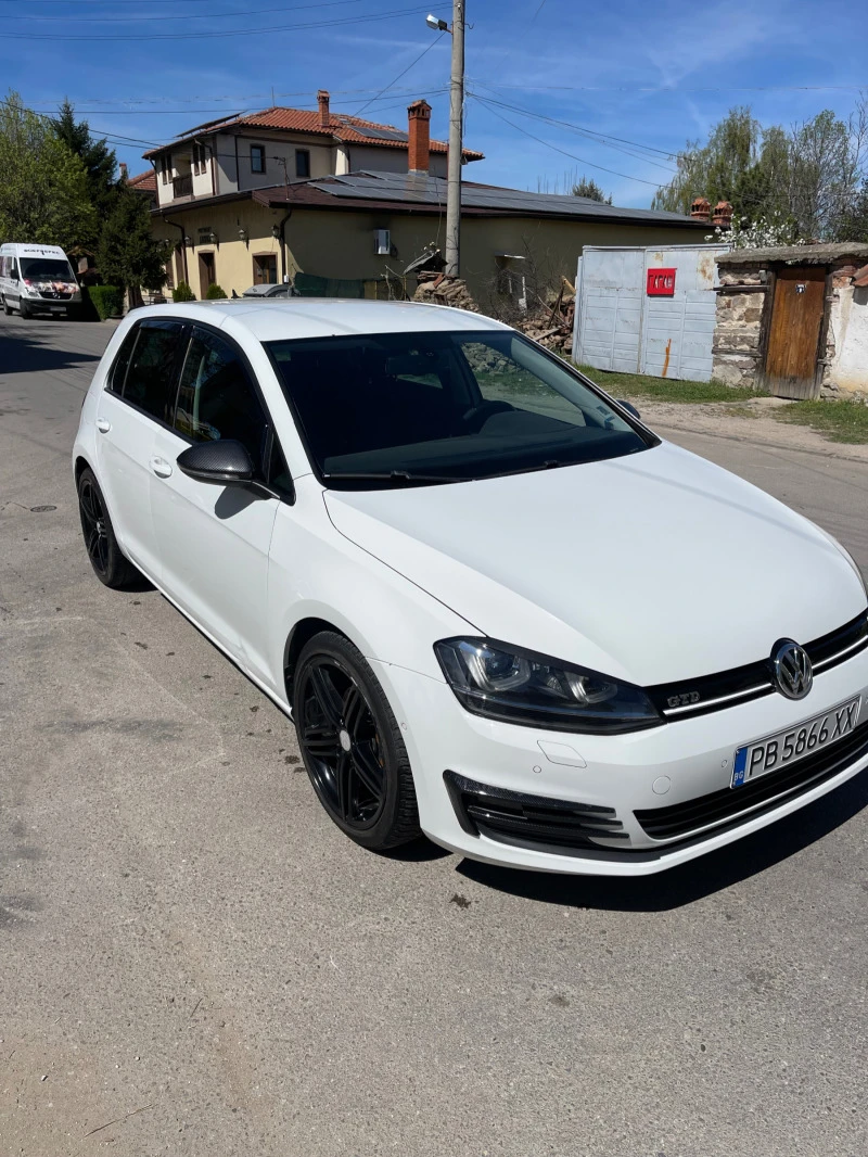 VW Golf, снимка 2 - Автомобили и джипове - 47652729