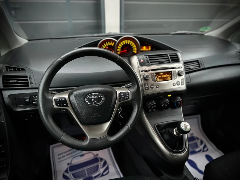 Toyota Verso 1.8i 6ск. , снимка 9 - Автомобили и джипове - 47935969