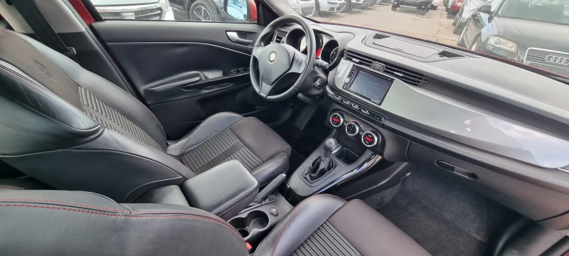 Alfa Romeo Giulietta 1.4 turbo 170k.c UNIKAT ITALIA EURO5 , снимка 15 - Автомобили и джипове - 48038491