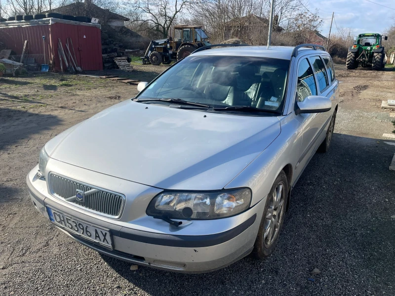 Volvo V70, снимка 1 - Автомобили и джипове - 48312183