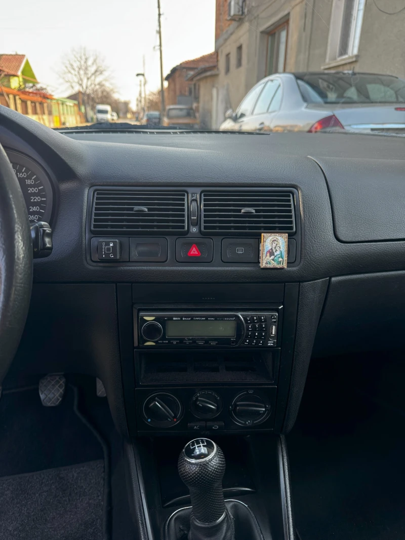 VW Golf 2.0, снимка 17 - Автомобили и джипове - 48491726