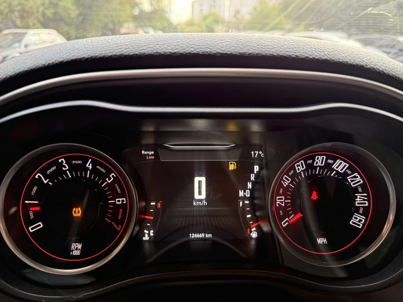 Dodge Challenger 3.6V6* SXT* ANDROIDNAVI* РЕАЛНИ КМ* ПЕРФЕКТНА, снимка 11 - Автомобили и джипове - 51926226