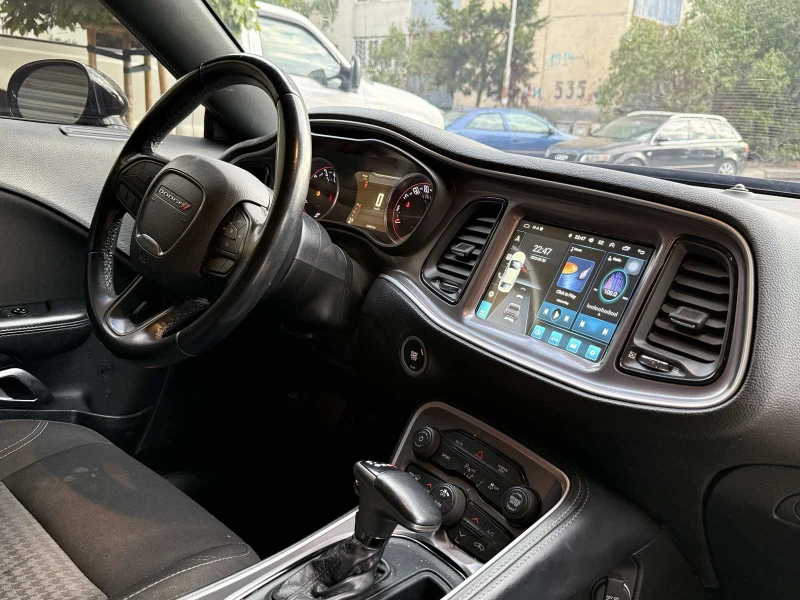 Dodge Challenger 3.6V6* SXT* ANDROIDNAVI* РЕАЛНИ КМ* ПЕРФЕКТНА, снимка 7 - Автомобили и джипове - 51926226
