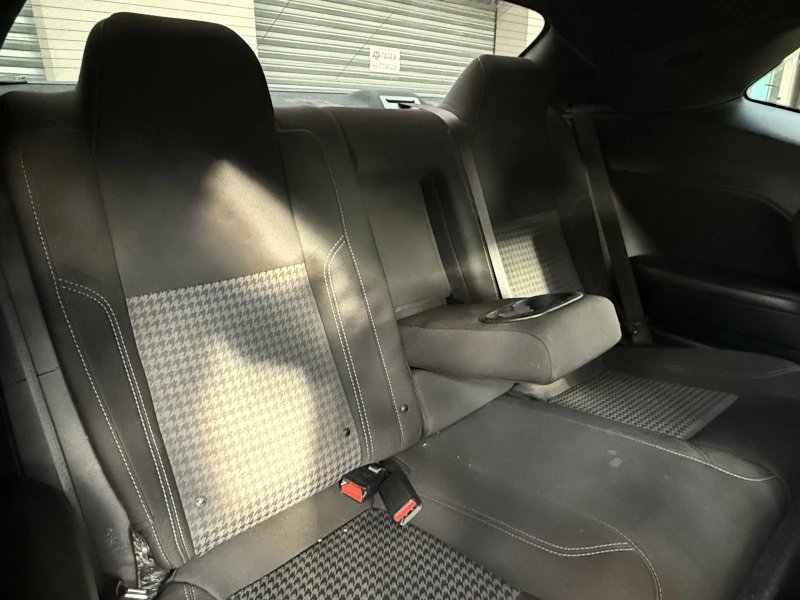 Dodge Challenger 3.6V6* SXT* ANDROIDNAVI* РЕАЛНИ КМ* ПЕРФЕКТНА, снимка 10 - Автомобили и джипове - 51926226