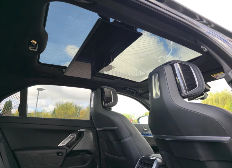 BMW 750 e Hybrid M-Sport, Massage, B/W, снимка 7 - Автомобили и джипове - 52188255