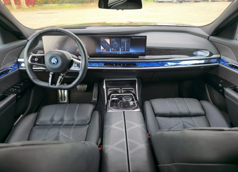 BMW 750 e Hybrid M-Sport, Massage, B/W, снимка 5 - Автомобили и джипове - 52188255