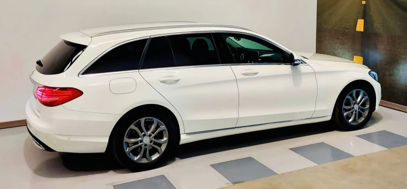 Mercedes-Benz 220, снимка 7 - Автомобили и джипове - 52669458