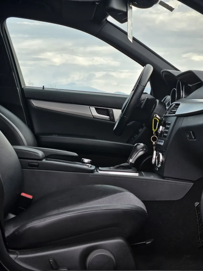 Mercedes-Benz C 180  2.2CDI AMG PACK Avantgarde, снимка 9 - Автомобили и джипове - 52883005