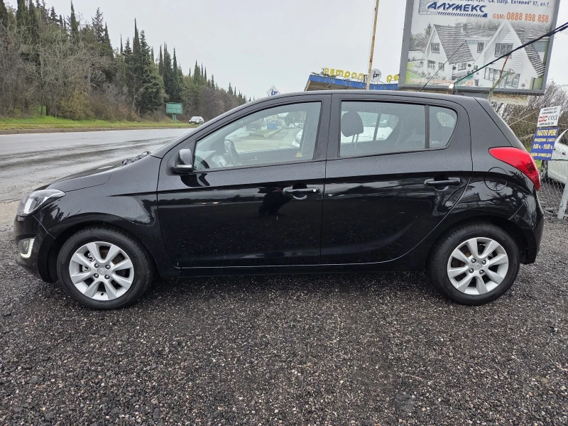 Hyundai I20 1, 3 benzin 82 hp, снимка 3 - Автомобили и джипове - 52999937