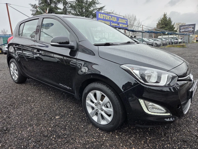 Hyundai I20 1, 3 benzin 82 hp, снимка 4 - Автомобили и джипове - 52999937