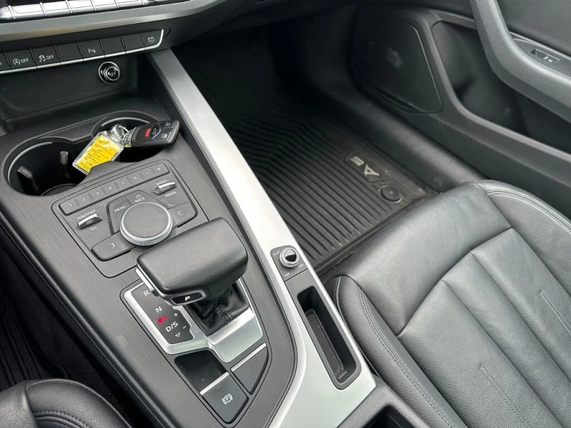 Audi A5 2.0T quattro Komfort AвтоКредит* (ЦЕНА ДО БГ), снимка 15 - Автомобили и джипове - 53460156