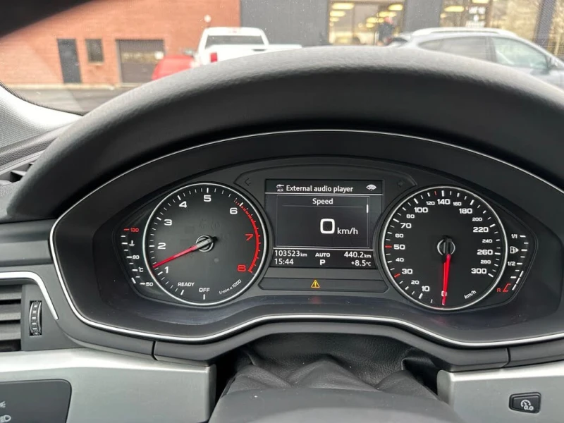 Audi A5 2.0T quattro Komfort AвтоКредит* (ЦЕНА ДО БГ), снимка 13 - Автомобили и джипове - 53460156