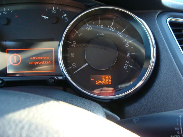 Peugeot 5008 1.6, снимка 17 - Автомобили и джипове - 55921577