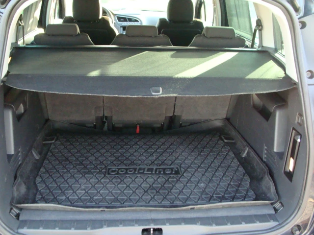 Peugeot 5008 1.6, снимка 13 - Автомобили и джипове - 55921577