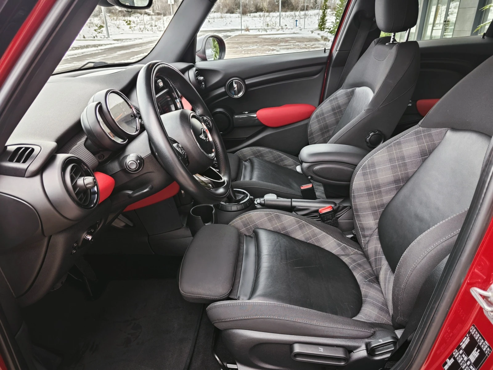 Mini Cooper 1.5 CHILI, снимка 10 - Автомобили и джипове - 53706373