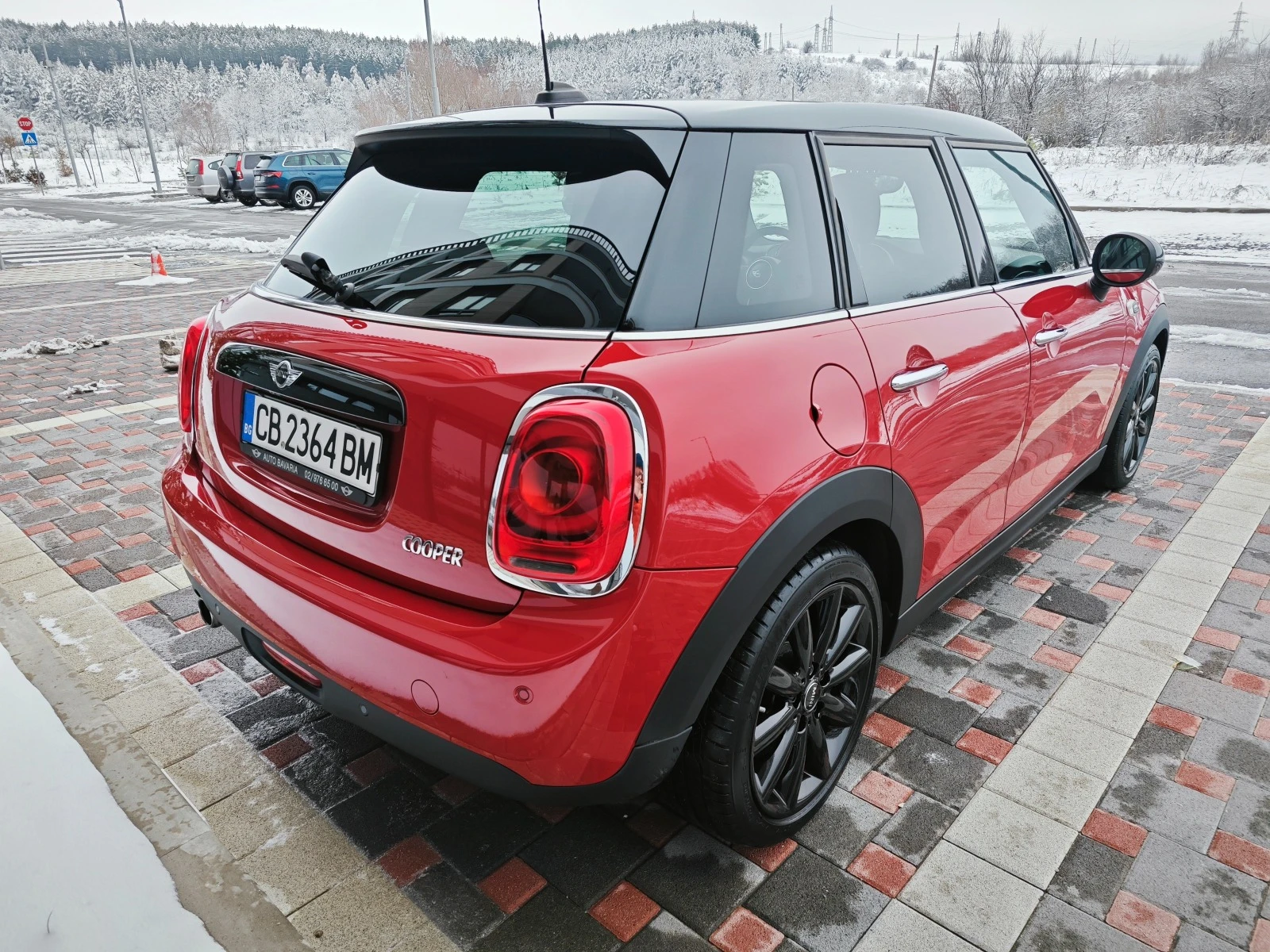 Mini Cooper 1.5 CHILI, снимка 5 - Автомобили и джипове - 53706373