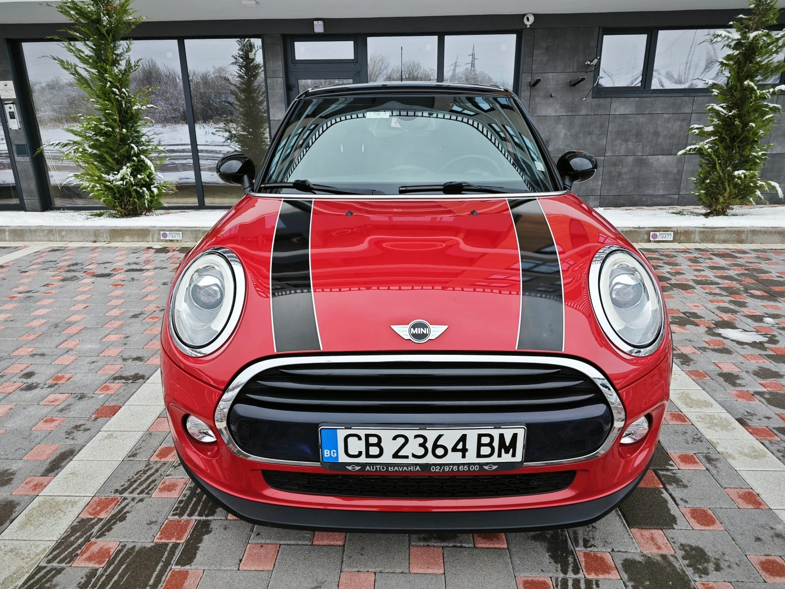 Mini Cooper 1.5 CHILI, снимка 2 - Автомобили и джипове - 53706373