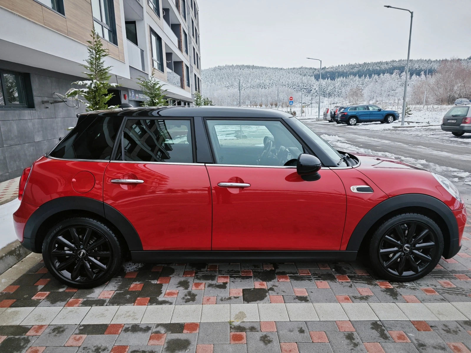 Mini Cooper 1.5 CHILI, снимка 4 - Автомобили и джипове - 53706373