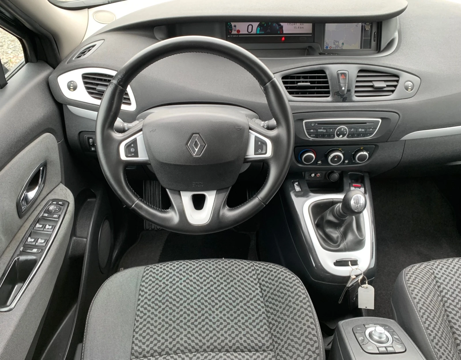 Renault Scenic ЛИЗИНГ III X-MOD Facelift 1.5dCi(110)EURO 5A   - изображение 10