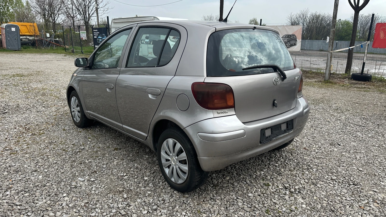 Toyota Yaris 1.4d-4d-face-Италия - изображение 5
