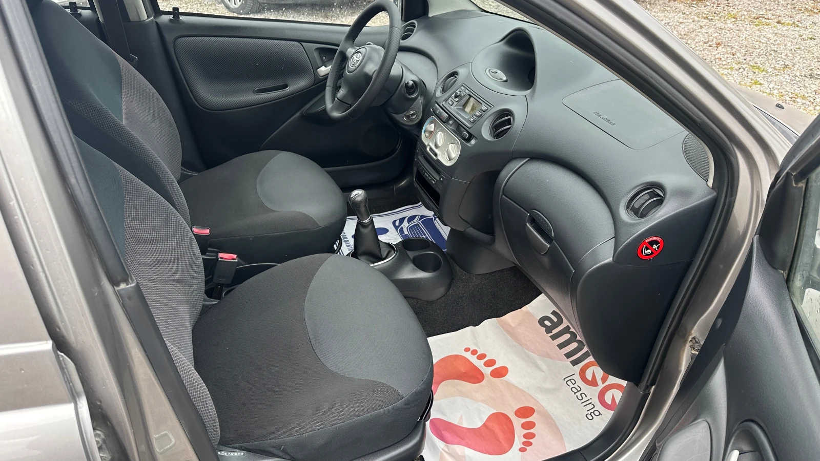 Toyota Yaris 1.4d-4d-face-Италия - изображение 10