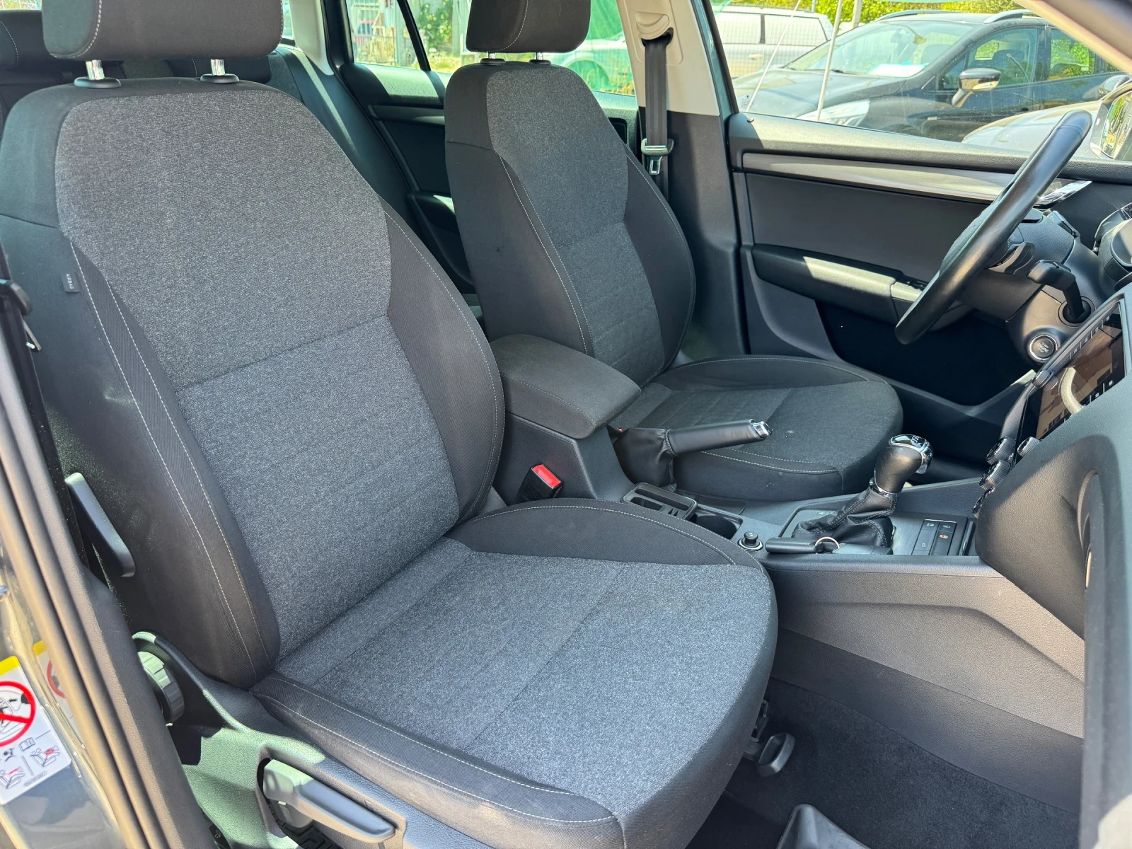 Skoda Octavia 2.0TDi DSG - изображение 6