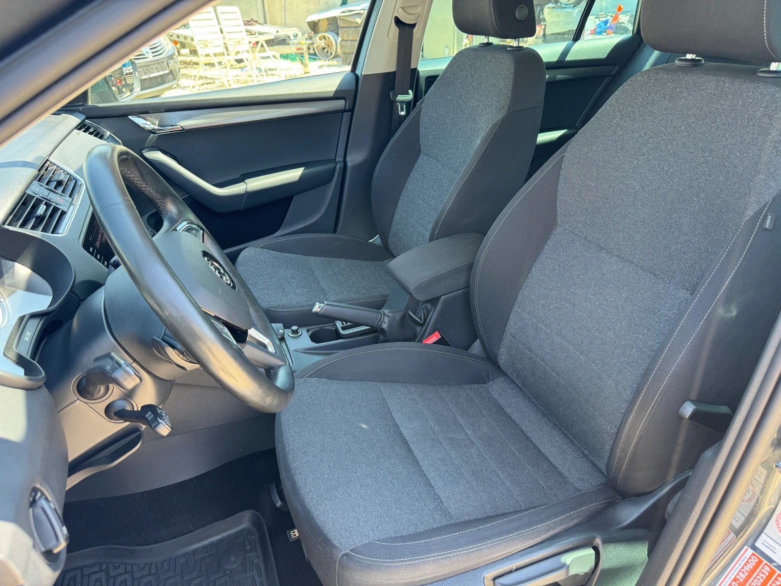 Skoda Octavia 2.0TDi DSG - изображение 9