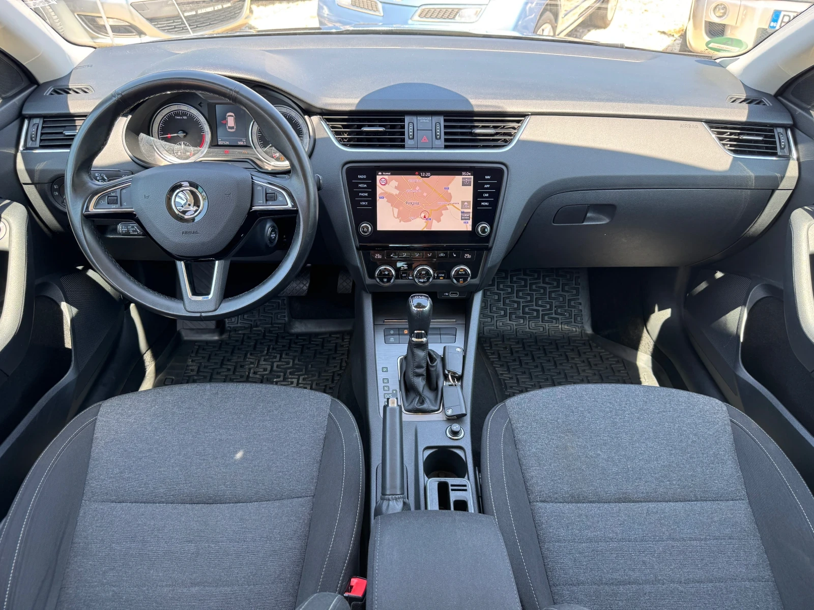 Skoda Octavia 2.0TDi DSG - изображение 10