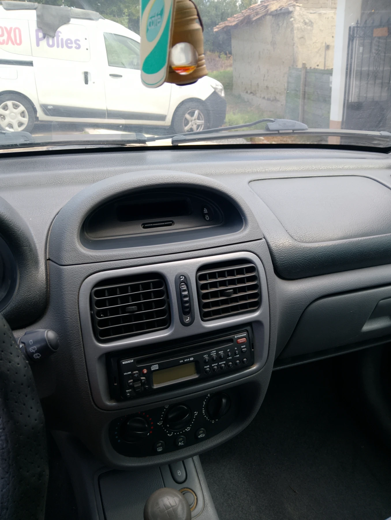 Renault Clio  - изображение 4