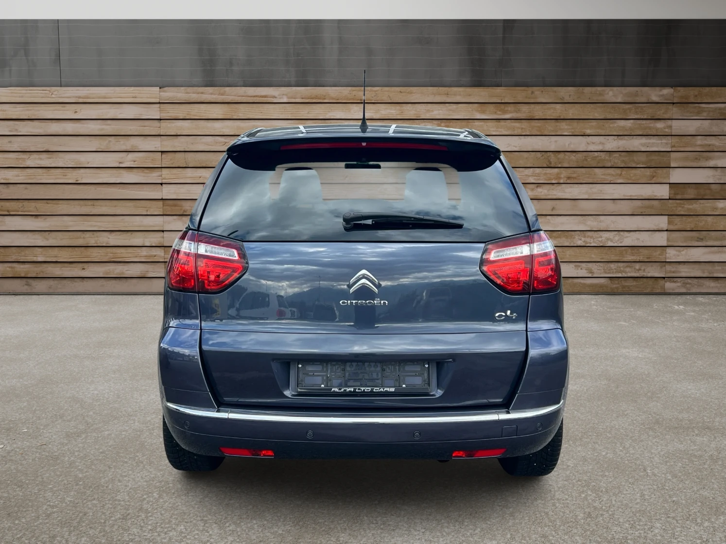 Citroen C4 Picasso 1.6eHDi ПРОЧЕТИ ОПИСАНИЕТО - изображение 5