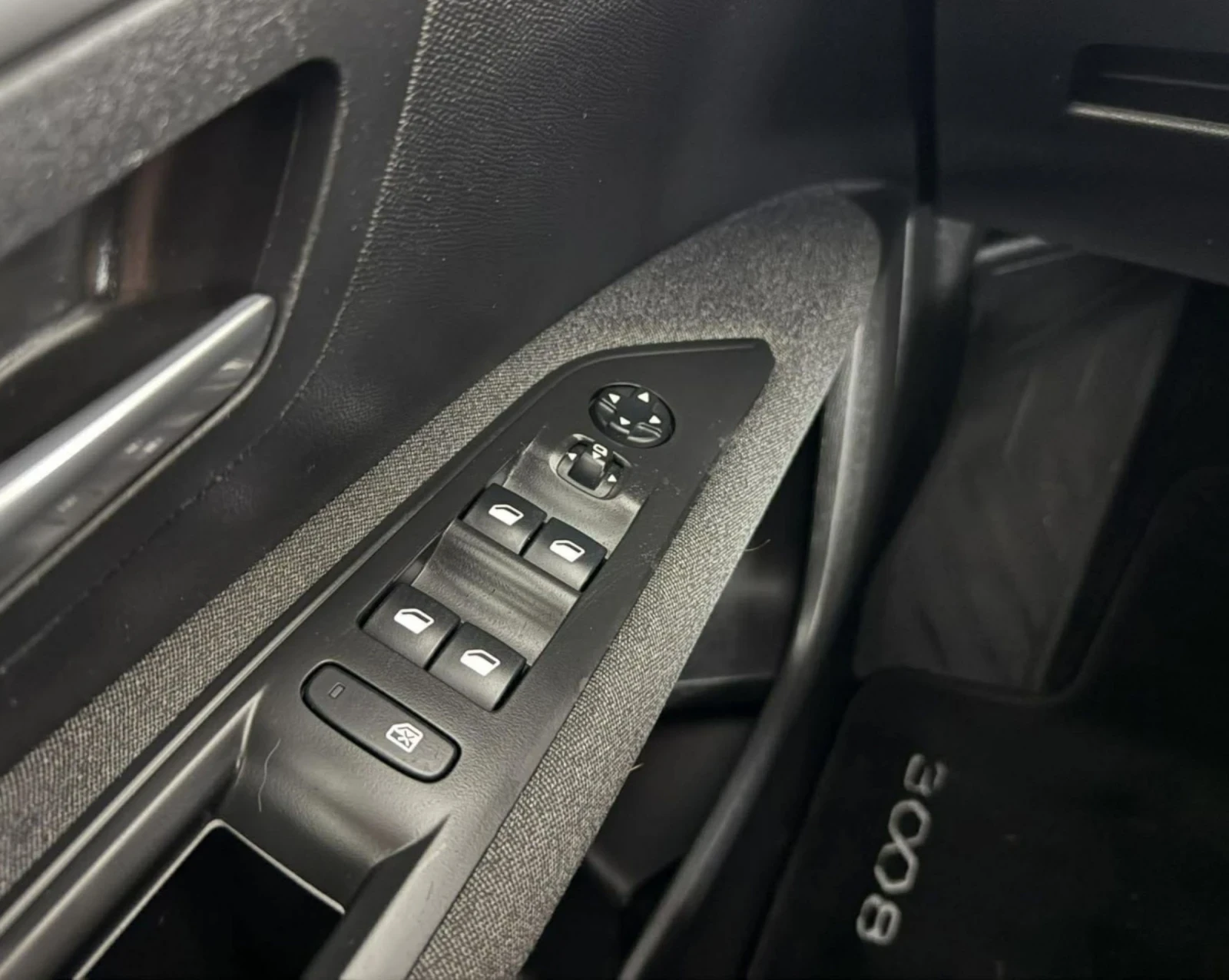 Peugeot 3008 1.5 BlueHDI 130.NAVI.LED.KAMERA, снимка 11 - Автомобили и джипове - 53806697