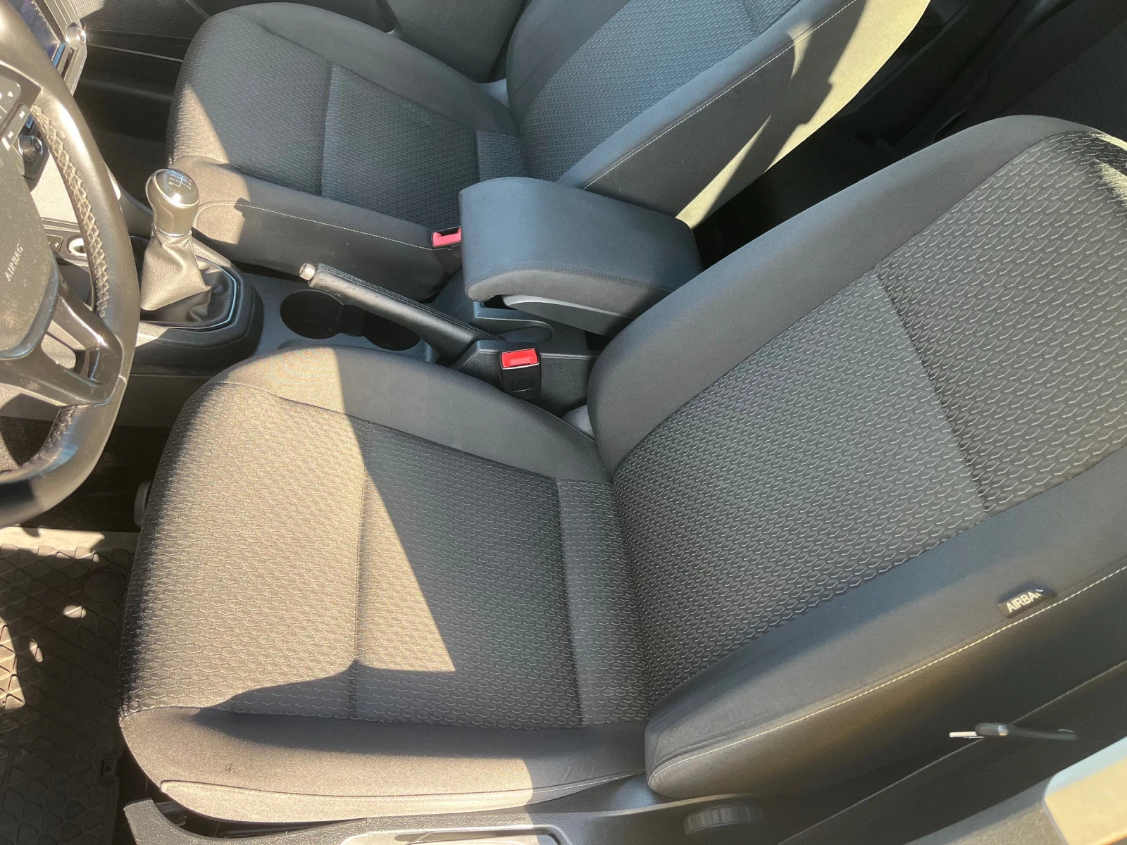 VW Caddy 1.4 TGI MAXI 7mesta, снимка 7 - Автомобили и джипове - 53825102