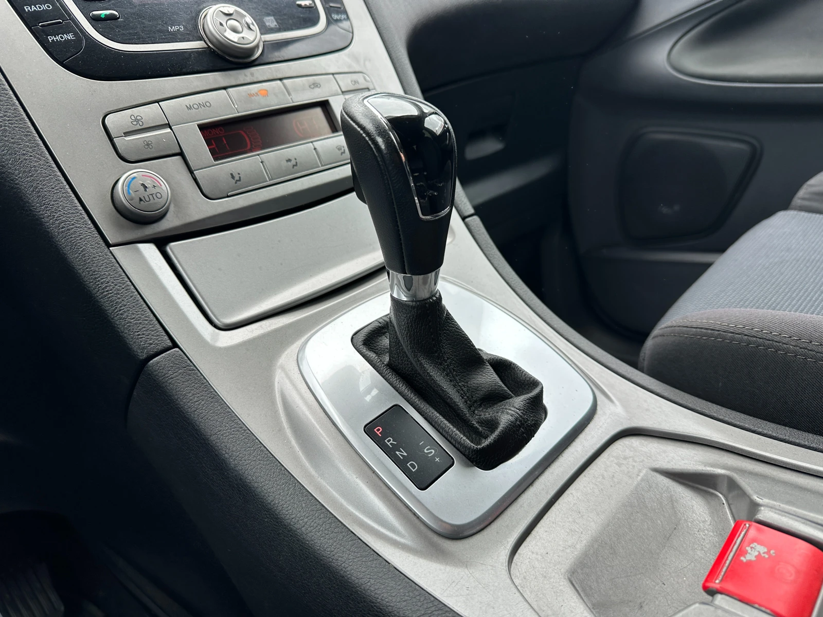 Ford S-Max 2.0d 131 �.�.  | Mobile.bg � ����������� 12