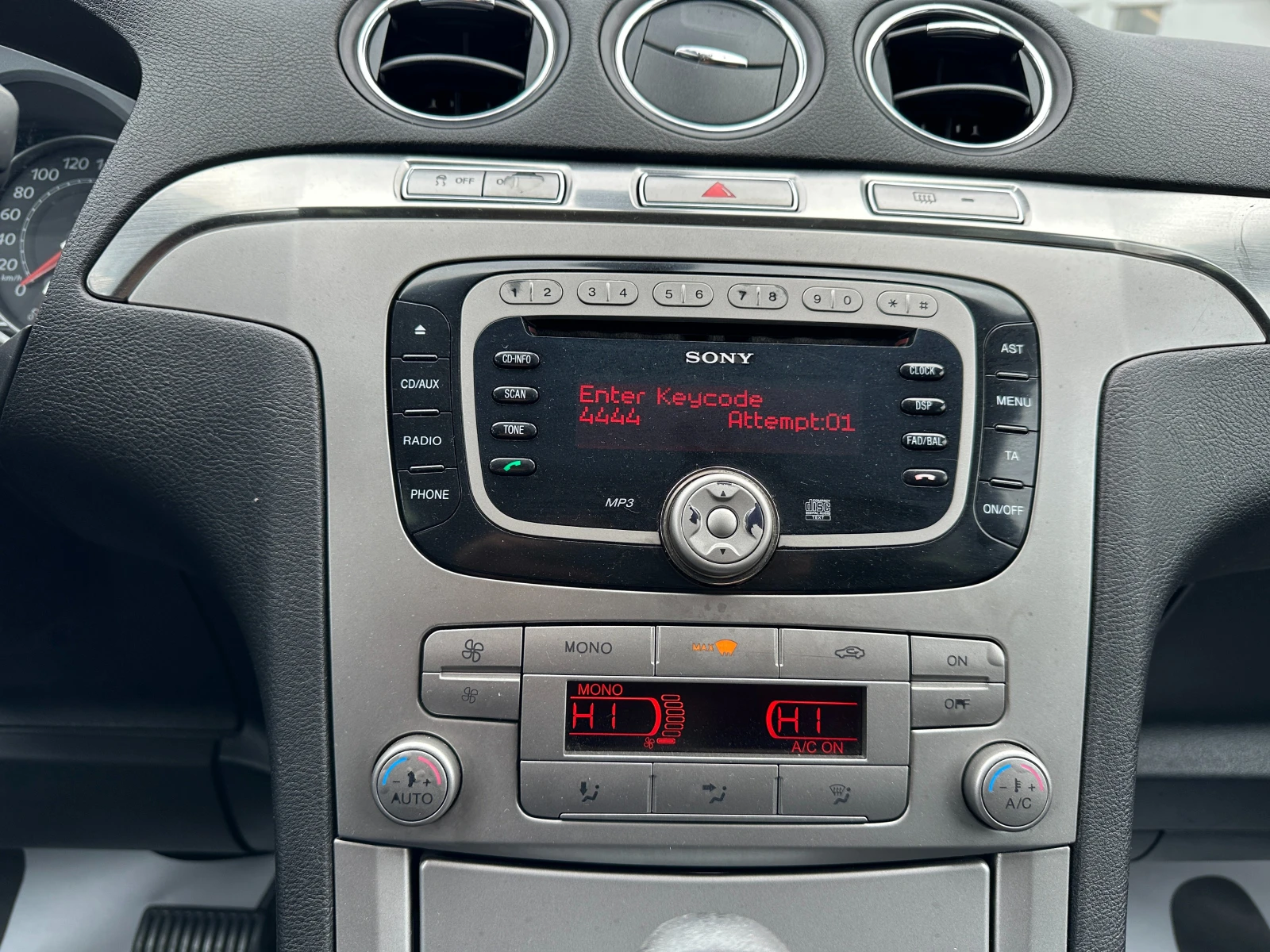 Ford S-Max 2.0d 131 �.�.  | Mobile.bg � ����������� 13